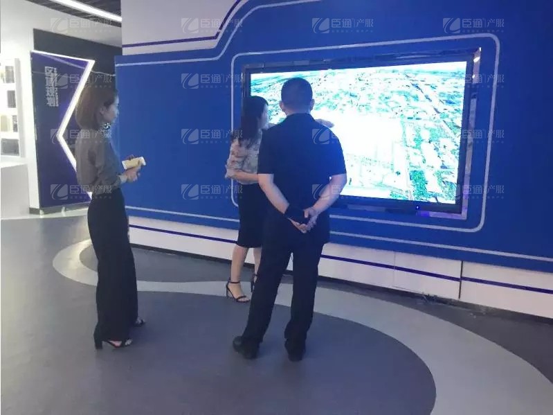 少海匯總經(jīng)理趙國(guó)鋒蒞臨臣通顧問(wèn)參觀考察 少海匯總經(jīng)理趙國(guó)鋒蒞臨臣通顧問(wèn)參觀考察